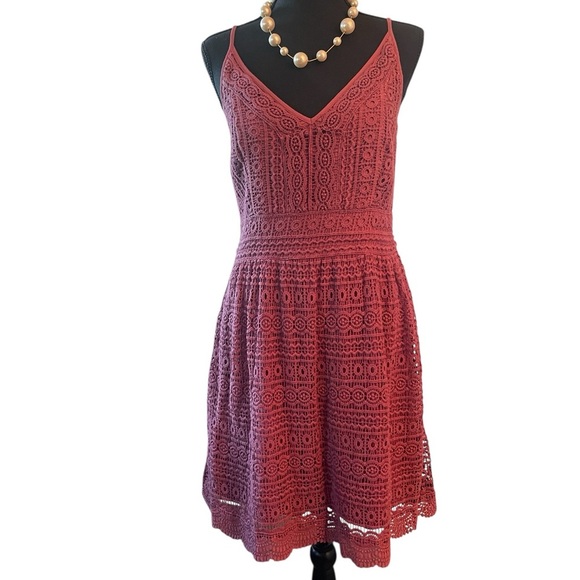 Abercrombie & Fitch Lace Mini Dress
Size L Cotton Eyelet Summer boho - Picture 1 of 8